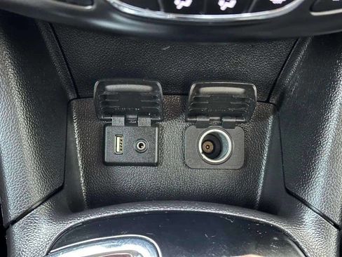 Used 2017 Chevrolet Cruze Premier image 14