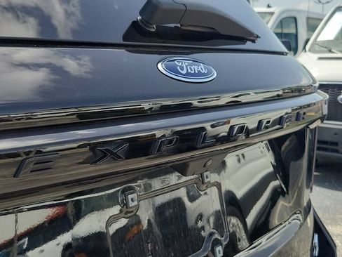 Used 2025 Ford Explorer ST RWD image 6