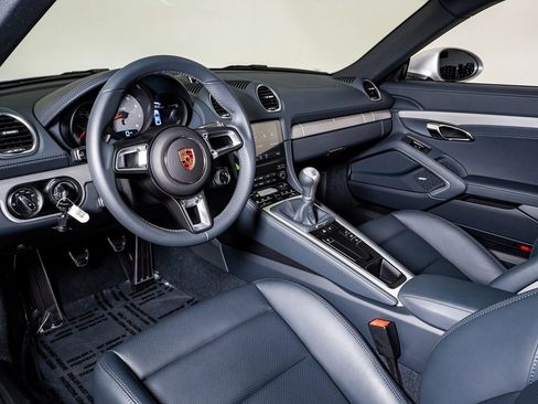 Used 2025 Porsche 718 Cayman S image 4