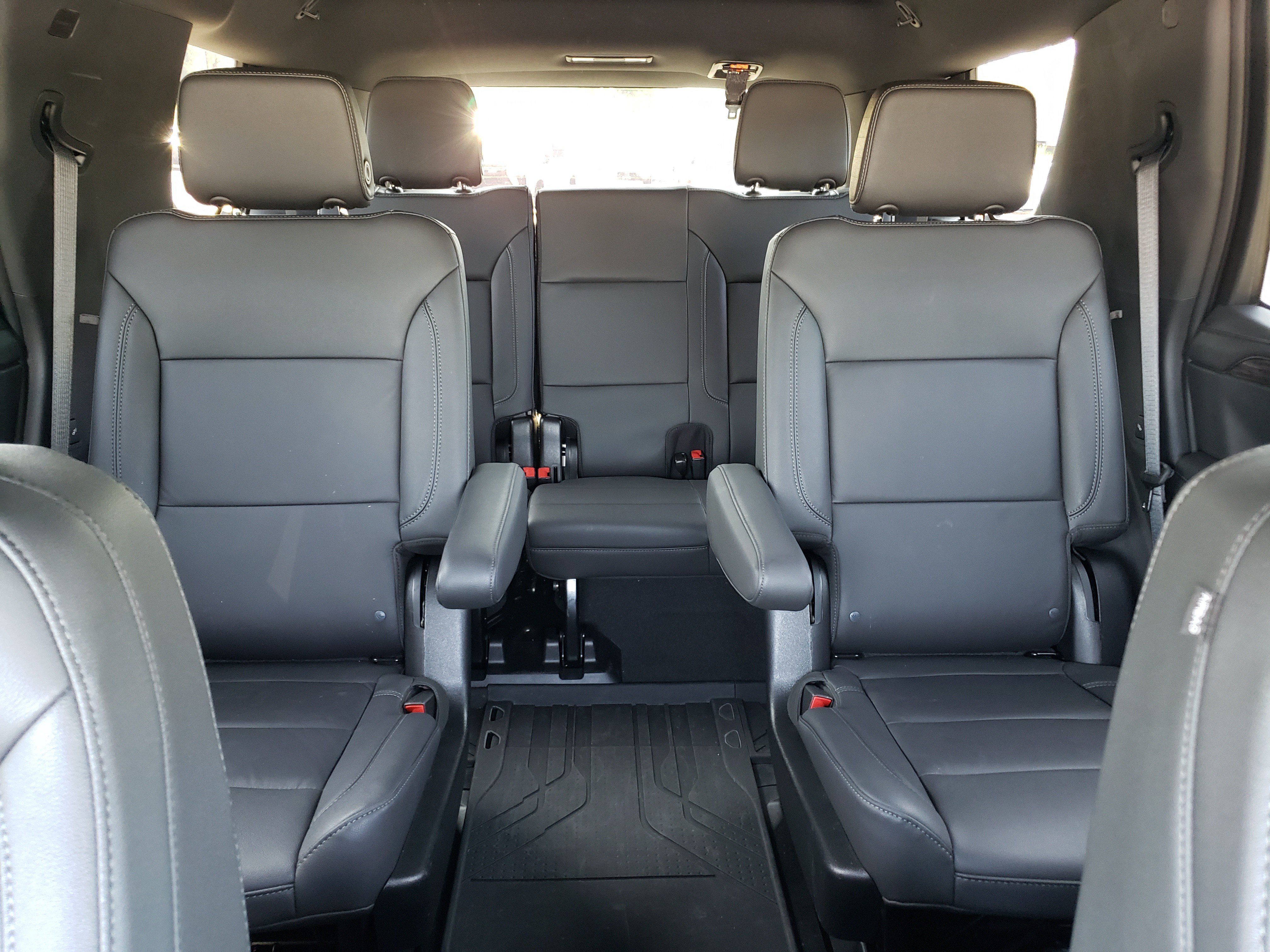 Used 2024 Chevrolet Tahoe Z71 w/ Luxury Package AWD/4WD image 33