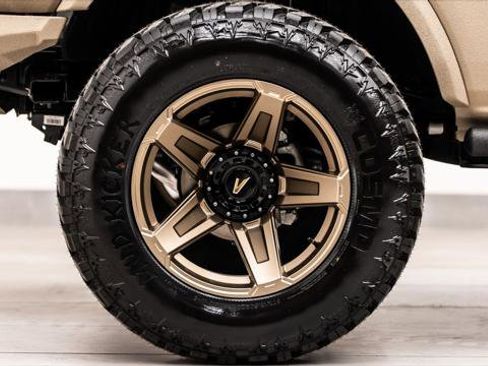 Used 2024 Ford Bronco Outer Banks w/ Sasquatch Package AWD/4WD image 17