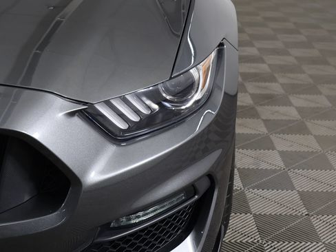 Used 2017 Ford Mustang Shelby GT350 RWD image 12