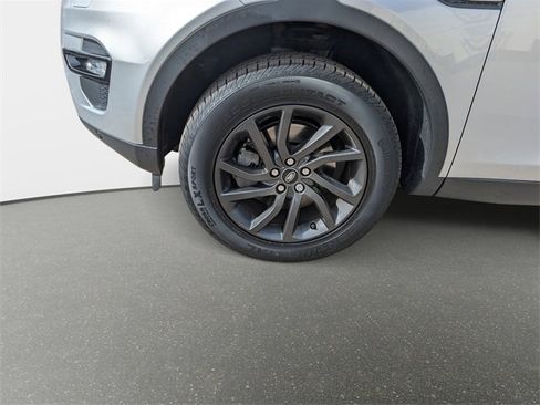 Used 2017 Land Rover Discovery Sport HSE image 5