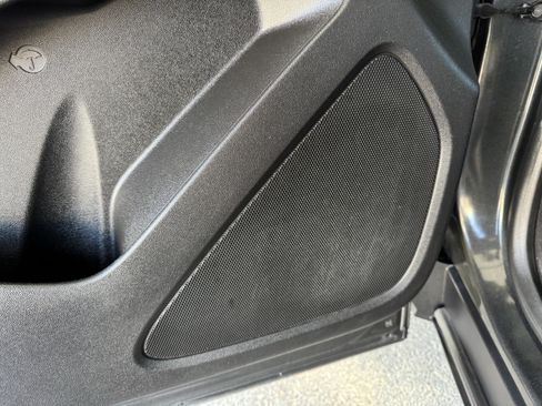 Certified 2018 Chevrolet Equinox LT FWD image 11