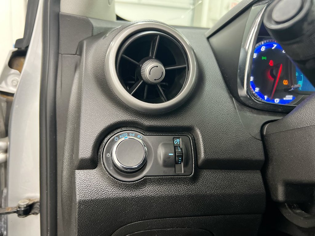 Used 2016 Chevrolet Trax LS FWD image 18