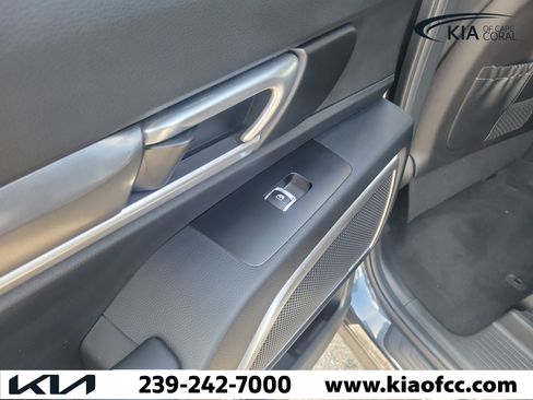 Certified 2024 Kia Telluride LX FWD image 13