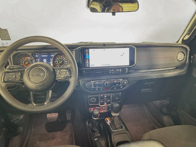 Used 2024 Jeep Wrangler Unlimited Rubicon AWD/4WD image 26