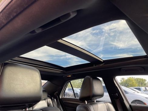 Used 2014 Chrysler 300 S image 4