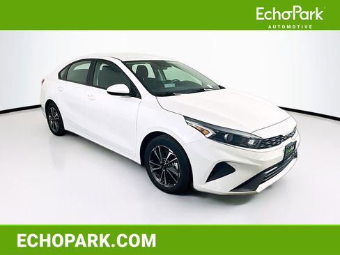 Used 2024 Kia Forte LXS image 1