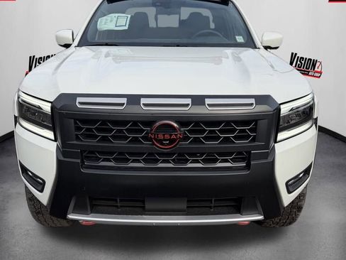 New 2025 Nissan Frontier PRO-4X w/ Pro Convenience Package image 5