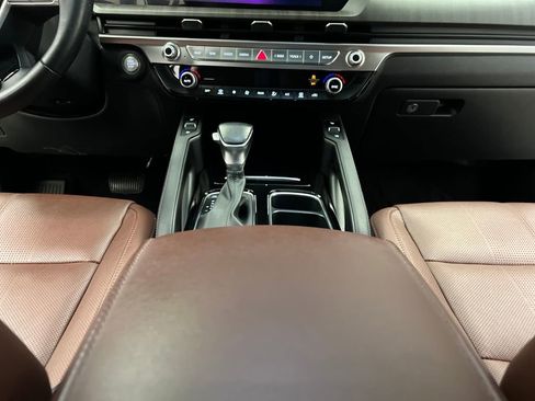 Used 2024 Kia Telluride EX w/ EX Captain's Chair Package image 55