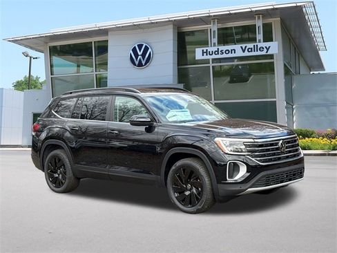 New 2026 Volkswagen Atlas SE image 1