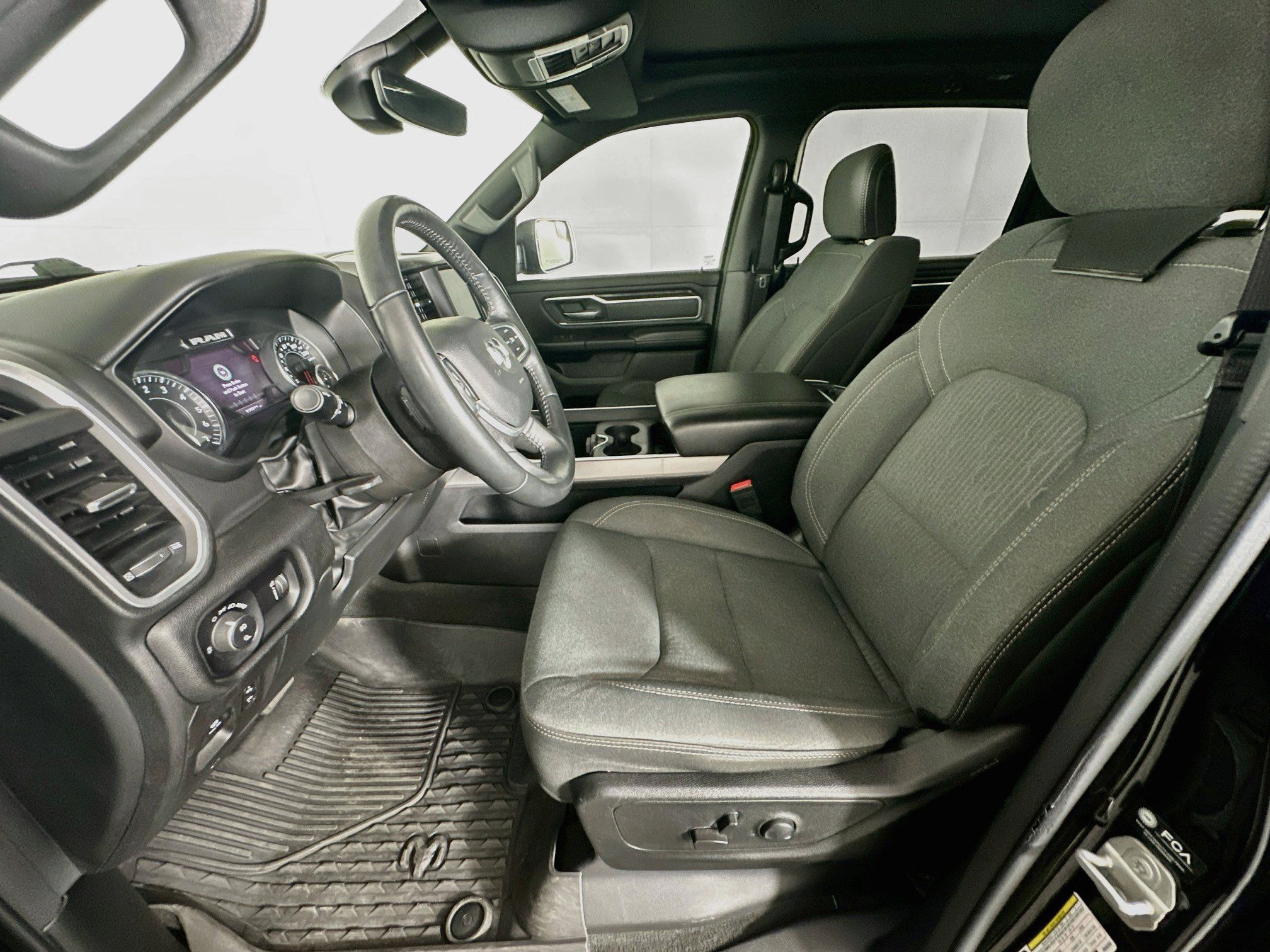 Used 2022 RAM 1500 Big Horn AWD/4WD image 13