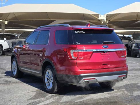 Used 2017 Ford Explorer XLT w/ Equipment Group 201A image 5