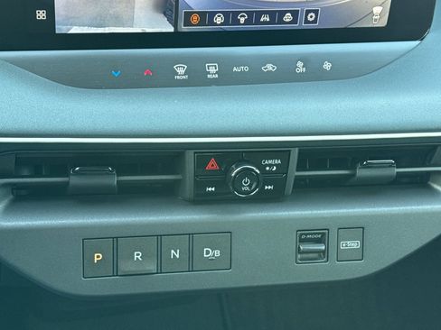 New 2026 Nissan Leaf w/ Illuminated Package image 17