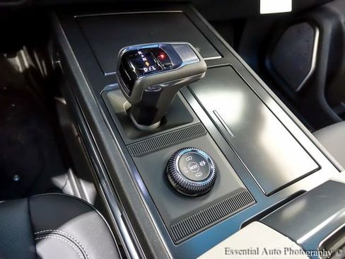 New 2026 GMC Hummer EV SUV image 17