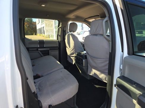 Used 2020 Ford F250 XLT w/ FX4 Off-Road Package image 12