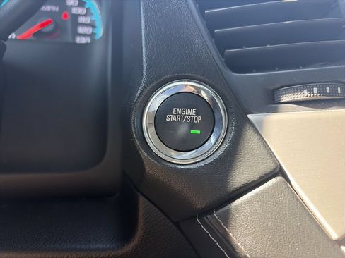 Used 2017 GMC Yukon XL Denali w/ Open Road Package AWD/4WD image 28