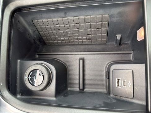 Certified 2025 Ford Expedition Active image 45