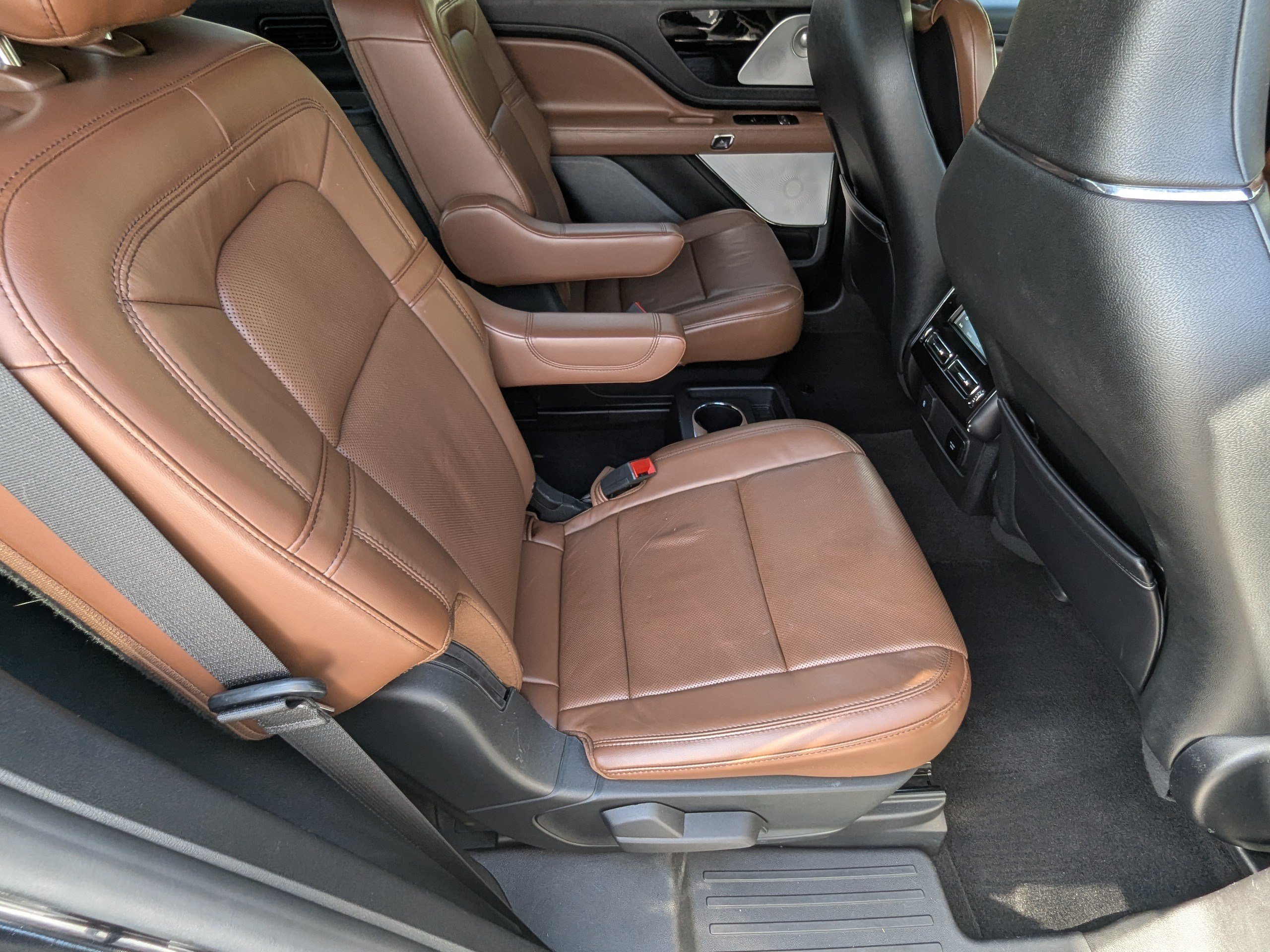 Used 2020 Lincoln Aviator Reserve w/ Equipment Group 202A AWD/4WD image 17