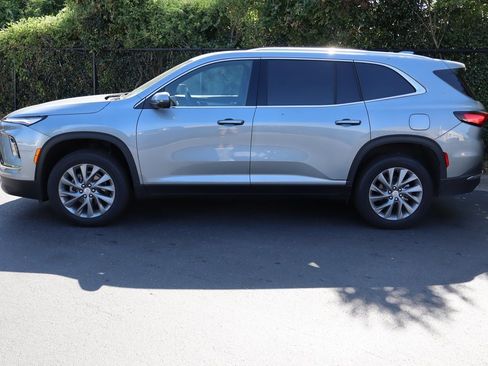New 2025 Buick Enclave Preferred image 5