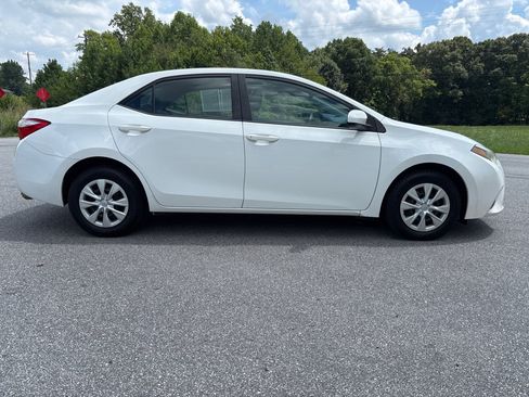 Used 2015 Toyota Corolla L FWD image 6