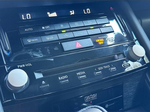 Used 2022 Lexus IS 350 F Sport image 16