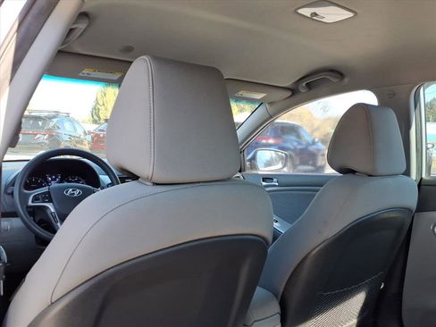 Used 2014 Hyundai Accent GLS w/ Option Group 2 image 6