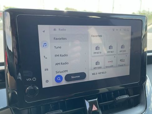 Used 2024 Toyota Corolla LE FWD image 19
