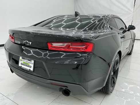 Used 2017 Chevrolet Camaro LT RWD image 8