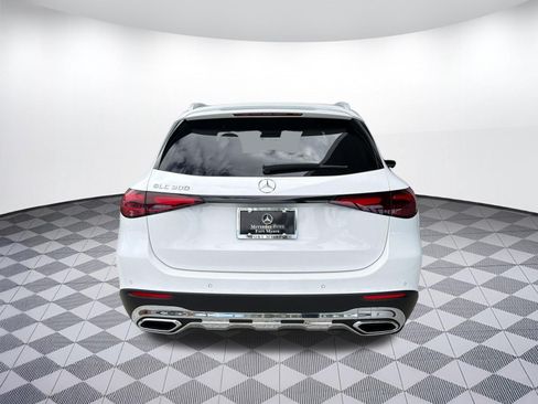 Used 2026 Mercedes-Benz GLC 300 image 10