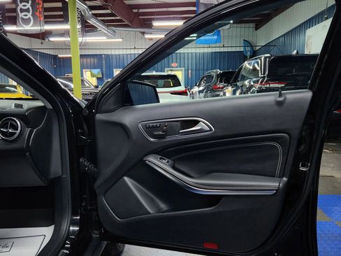 Used 2015 Mercedes-Benz GLA 250 GLA 250 4MATIC Sport Utility 4 image 11