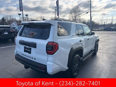 New 2026 Toyota 4Runner SR5 image 8