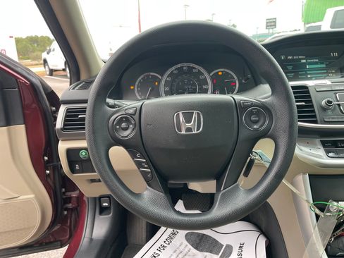 Used 2013 Honda Accord LX image 18