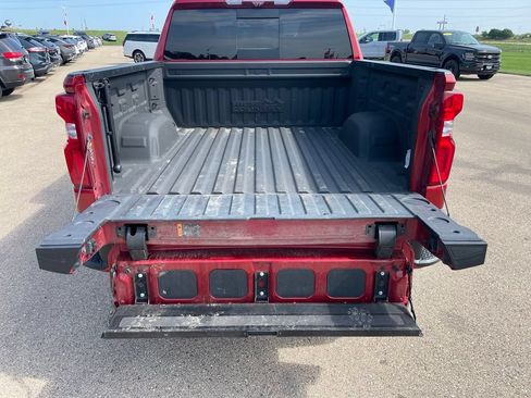 Used 2023 Chevrolet Silverado 1500 High Country w/ Technology Package AWD/4WD image 28