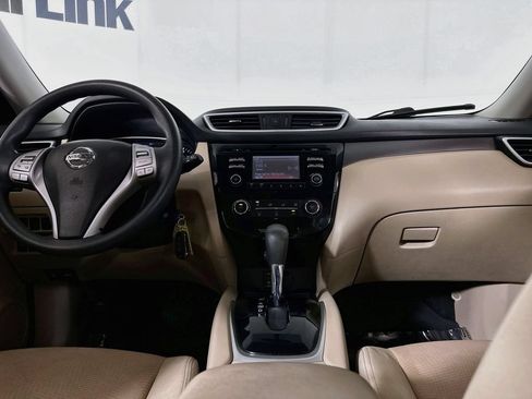 Used 2016 Nissan Rogue S FWD image 25