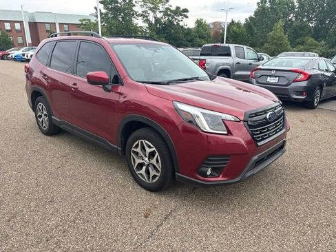 Used 2024 Subaru Forester Premium AWD/4WD image 2