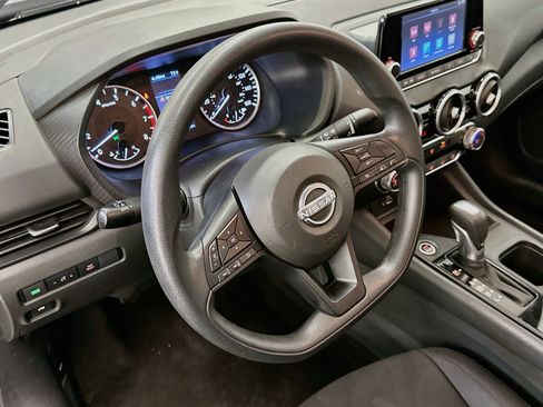 Used 2025 Nissan Sentra S FWD image 18
