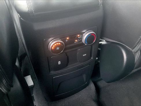 Used 2023 Ford Explorer XLT w/ Equipment Group 202A RWD image 33