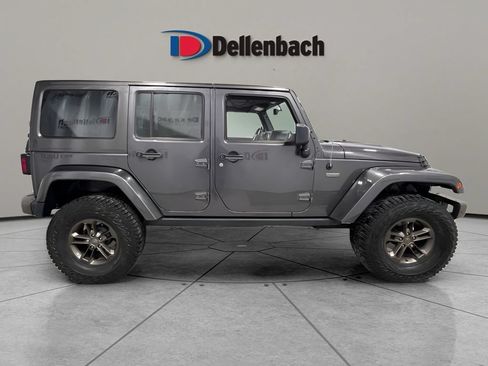 Used 2016 Jeep Wrangler Unlimited Sahara AWD/4WD image 5