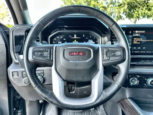 Used 2023 GMC Sierra 1500 Elevation AWD/4WD image 19