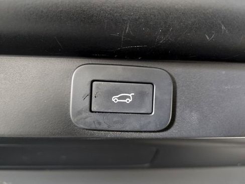 Used 2023 Land Rover Range Rover SE image 30