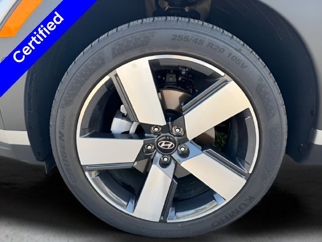 Used 2026 Hyundai Santa Fe Limited AWD/4WD image 15