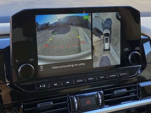 New 2025 Nissan Pathfinder SL image 26