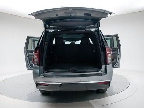 Used 2024 Chevrolet Suburban LT image 20
