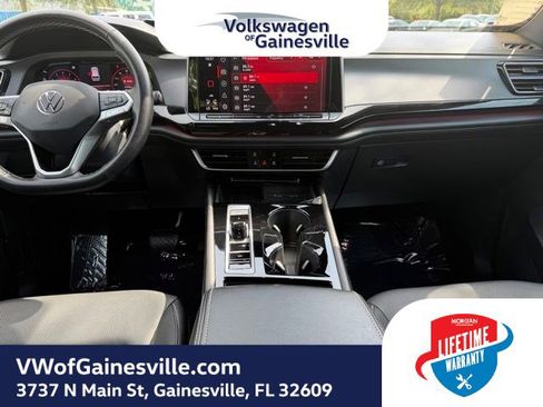 Certified 2025 Volkswagen Atlas Cross Sport SEL AWD/4WD image 14
