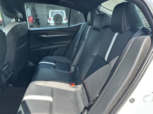 Used 2025 Toyota Camry SE FWD image 10
