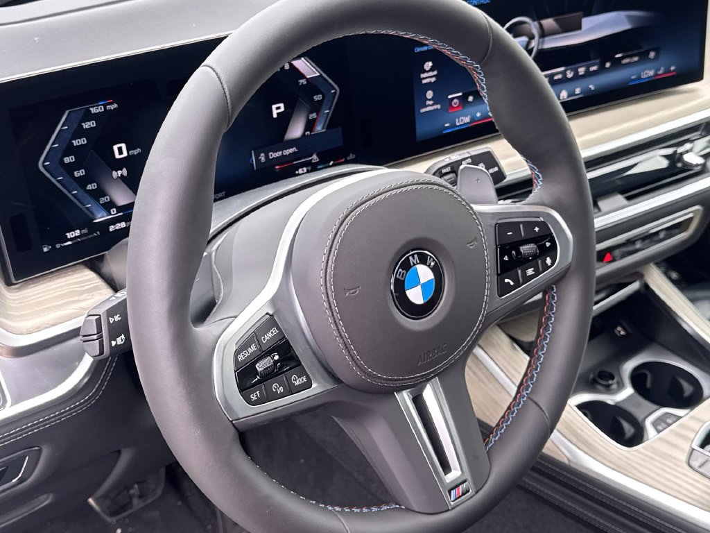 Used 2027 BMW X7 M60i AWD/4WD image 11