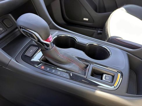 Used 2022 Chevrolet Equinox RS w/ RS Leather Package AWD/4WD image 27