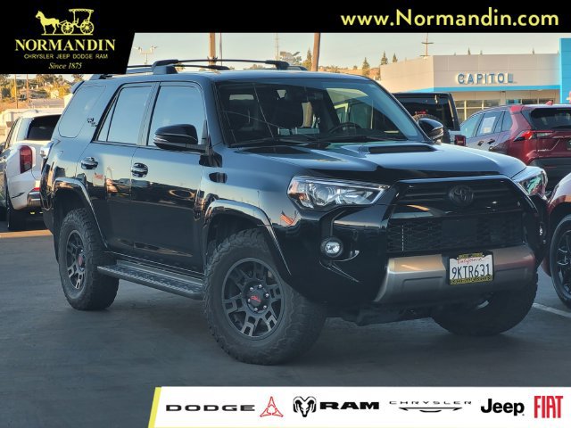 Used 2024 Toyota 4Runner TRD Off-Road Premium AWD/4WD image 1